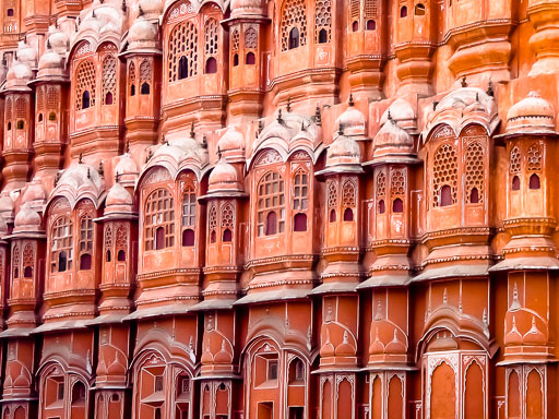 Hawa Mahal - Palace of Winds EGIMAGE_20050522113248_India_0104.jpg