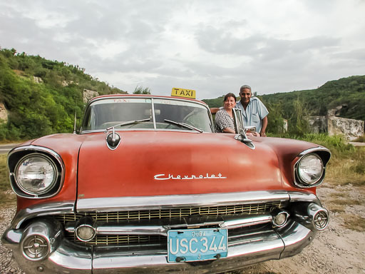 Hired a Chevy of '56 EGIMAGE_20051227220531_Cuba_0385.jpg