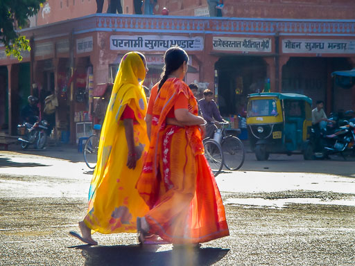 Saree EGIMAGE_20060215045628_TheFilm_0224.jpg