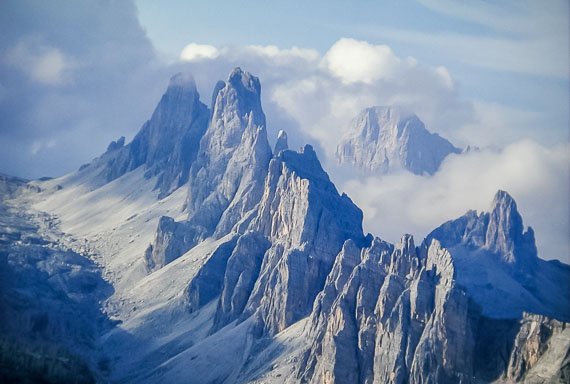 Italien,-Laguazoi-2,-Dolomiten.jpg Italien,-Laguazoi-2,-Dolomiten.jpg