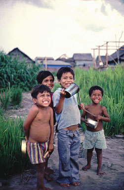 Peru,-Kinder,-Iquitos,-Peru.jpg Peru,-Kinder,-Iquitos,-Peru.jpg