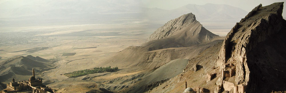 Türkei,-Ishak-Pasha-Serail,-Dogubeyazit,-2-P.jpg Türkei,-Ishak-Pasha-Serail,-Dogubeyazit,-2-P.jpg